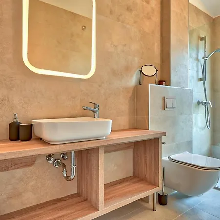 Roberta Zadarvillas * Turanj