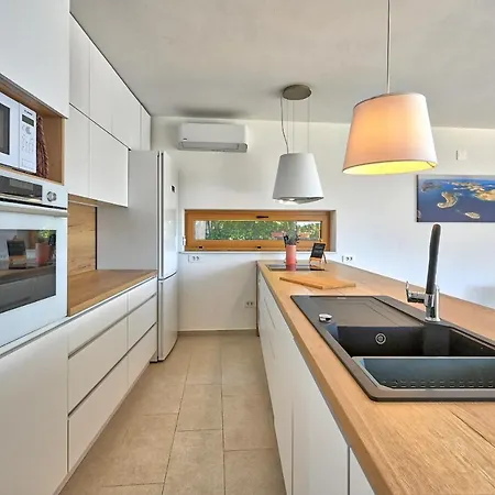 Roberta Zadarvillas Villa *