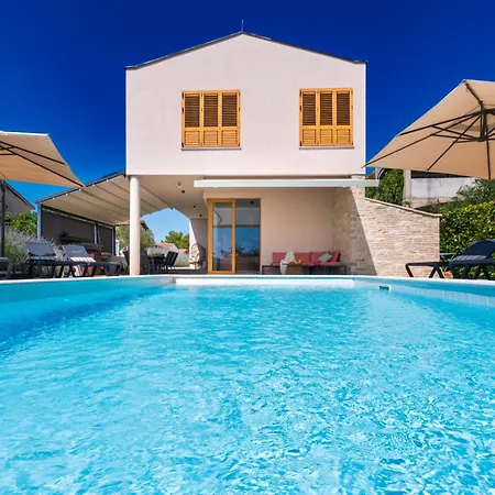 Roberta Zadarvillas Villa Turanj