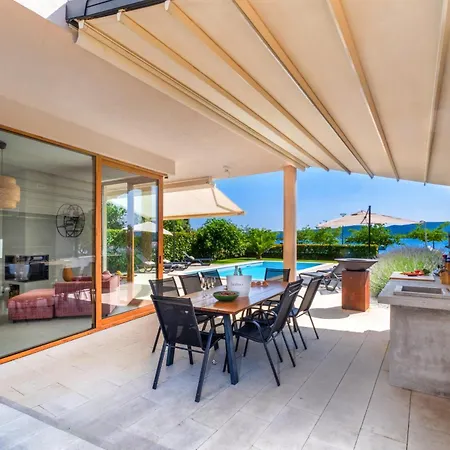 Roberta Zadarvillas Villa Turanj