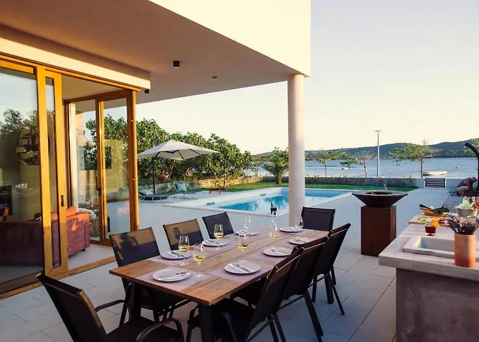 Roberta Zadarvillas Villa *