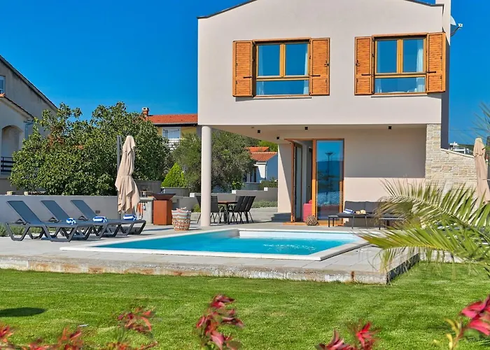 Roberta Zadarvillas וילה טוראני