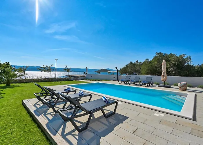 Roberta Zadarvillas Villa