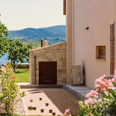 Roberta Zadarvillas Villa Turanj