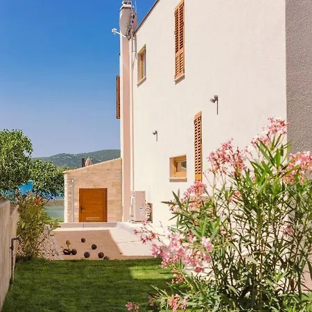 Roberta Zadarvillas Villa Turanj