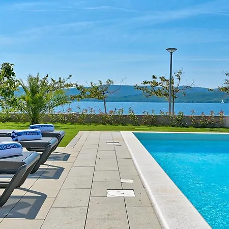 Roberta Zadarvillas Villa *